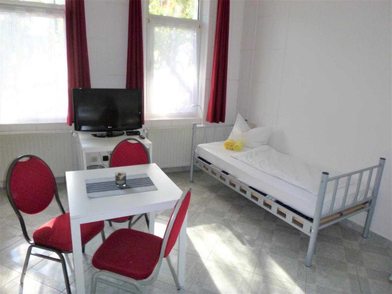 Homestay Nuernberg Экстерьер фото